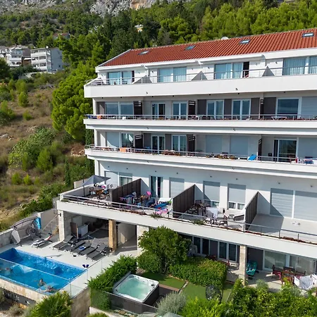 Jolara With Heated Pool